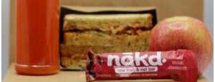 Lunchpakket sap, sandwich, snackbar en appel